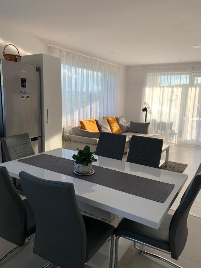 Viktoria House Villa Odorheiu Secuiesc Luaran gambar