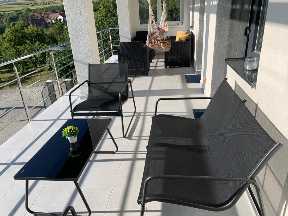 Viktoria House Villa Odorheiu Secuiesc Luaran gambar